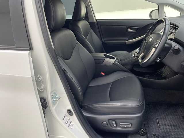 トヨタ プリウス ＰＨＶ G 兵庫県 2015(平27)年 7.3万km ホワイトパールクリスタルシャイン 純正SDナビ(CD/DVD/SD/Bt/フルセグ)/・NSZA-X64T/バックカメラ/レザーシート/シートヒーター/パワーシート/クルーズコントロール/ステアリングヒーター/ドライブレコーダー/ビルトインETC/LEDヘッドライト/フォグライト/社外１７AW/純正マット・バイザー