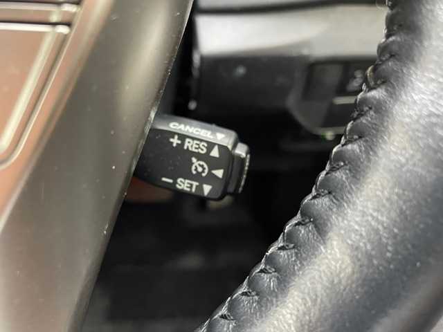 トヨタ プリウス ＰＨＶ G 兵庫県 2015(平27)年 7.3万km ホワイトパールクリスタルシャイン 純正SDナビ(CD/DVD/SD/Bt/フルセグ)/・NSZA-X64T/バックカメラ/レザーシート/シートヒーター/パワーシート/クルーズコントロール/ステアリングヒーター/ドライブレコーダー/ビルトインETC/LEDヘッドライト/フォグライト/社外１７AW/純正マット・バイザー