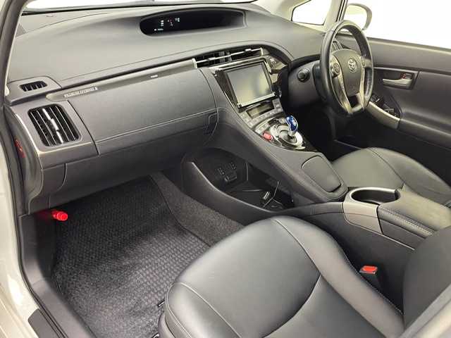 トヨタ プリウス ＰＨＶ G 兵庫県 2015(平27)年 7.3万km ホワイトパールクリスタルシャイン 純正SDナビ(CD/DVD/SD/Bt/フルセグ)/・NSZA-X64T/バックカメラ/レザーシート/シートヒーター/パワーシート/クルーズコントロール/ステアリングヒーター/ドライブレコーダー/ビルトインETC/LEDヘッドライト/フォグライト/社外１７AW/純正マット・バイザー