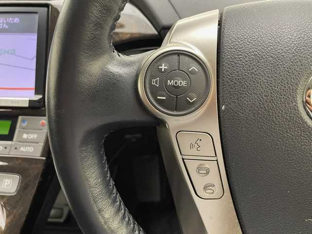 トヨタ プリウス ＰＨＶ G 兵庫県 2015(平27)年 7.3万km ホワイトパールクリスタルシャイン 純正SDナビ(CD/DVD/SD/Bt/フルセグ)/・NSZA-X64T/バックカメラ/レザーシート/シートヒーター/パワーシート/クルーズコントロール/ステアリングヒーター/ドライブレコーダー/ビルトインETC/LEDヘッドライト/フォグライト/社外１７AW/純正マット・バイザー