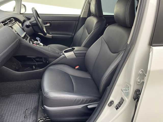 トヨタ プリウス ＰＨＶ G 兵庫県 2015(平27)年 7.3万km ホワイトパールクリスタルシャイン 純正SDナビ(CD/DVD/SD/Bt/フルセグ)/・NSZA-X64T/バックカメラ/レザーシート/シートヒーター/パワーシート/クルーズコントロール/ステアリングヒーター/ドライブレコーダー/ビルトインETC/LEDヘッドライト/フォグライト/社外１７AW/純正マット・バイザー