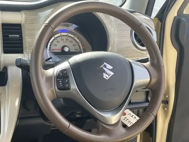 スズキ ハスラー ワンダラー 千葉県 2019(令1)年 3.5万km シフォンアイボリーメタリック/ウッディブラウン2トーンルーフ 特別仕様　ナビ　全方位カメラ　デュアルカメラブレーキサポート　ＢＴ　ＥＴＣ　ＵＳＢ　シートヒーター ステアスイッチ スマートキー ルーフレール シフォンアイボリーツートン HID オートライト