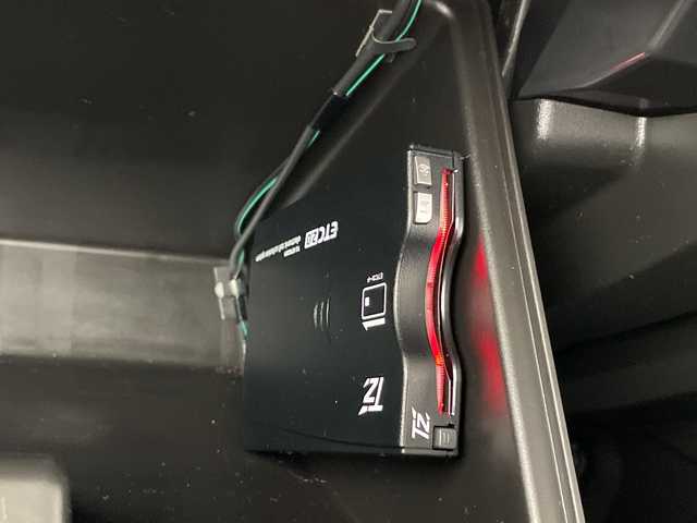 スズキ ジムニー シエラ JC 愛知県 2023(令5)年 1.7万km ミディアムグレー 9型ナビ/クルーズコントロール/シートヒーター/バックカメラ/純正アルミホイール/LEDヘッドライト/オートマチックハイビーム/ダウンヒルアシストコントロール/ドライブレコーダー/ETC/衝突軽減システム/フルセグ/CD DVD/Bluetooth/ステアリングスイッチ/スマートキー/プッシュスタート