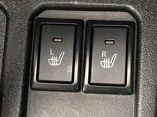 スズキ ジムニー シエラ JC 愛知県 2023(令5)年 1.7万km ミディアムグレー 9型ナビ/クルーズコントロール/シートヒーター/バックカメラ/純正アルミホイール/LEDヘッドライト/オートマチックハイビーム/ダウンヒルアシストコントロール/ドライブレコーダー/ETC/衝突軽減システム/フルセグ/CD DVD/Bluetooth/ステアリングスイッチ/スマートキー/プッシュスタート