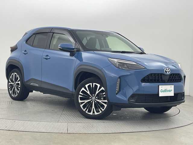 トヨタ ヤリスクロス ハイブリッド Z 新潟県 2022(令4)年 2.8万km グレイッシュブルー 4WD/トヨタセーフティセンス/2本出しマフラー/純正ディーラーナビ/Bluetooth/フルセグTV/パノラミックビューモニター/レーダークルーズコントロール/LEDオートライト/ハーフレザーシート/パワーシート/シートヒーター/純正18インチアルミホイール/電格ミラー/ウィンカーミラー/ブラインドスポットモニター/レーントレーシングアラート/スマートキー/ビルトインETC