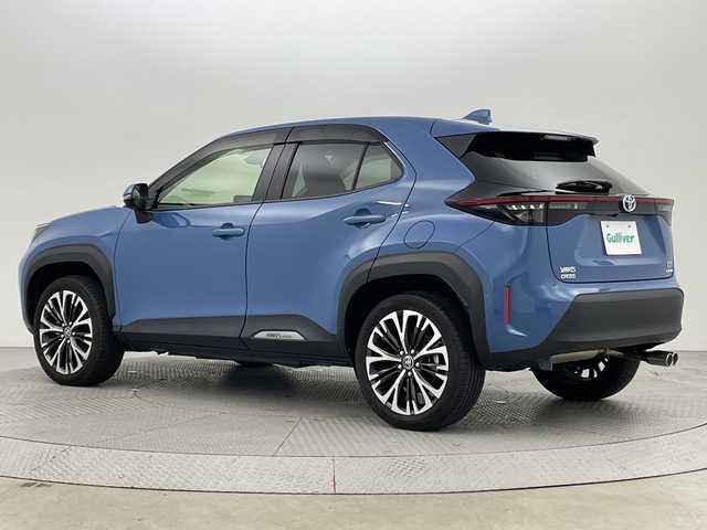 トヨタ ヤリスクロス ハイブリッド Z 新潟県 2022(令4)年 2.8万km グレイッシュブルー 4WD/トヨタセーフティセンス/2本出しマフラー/純正ディーラーナビ/Bluetooth/フルセグTV/パノラミックビューモニター/レーダークルーズコントロール/LEDオートライト/ハーフレザーシート/パワーシート/シートヒーター/純正18インチアルミホイール/電格ミラー/ウィンカーミラー/ブラインドスポットモニター/レーントレーシングアラート/スマートキー/ビルトインETC