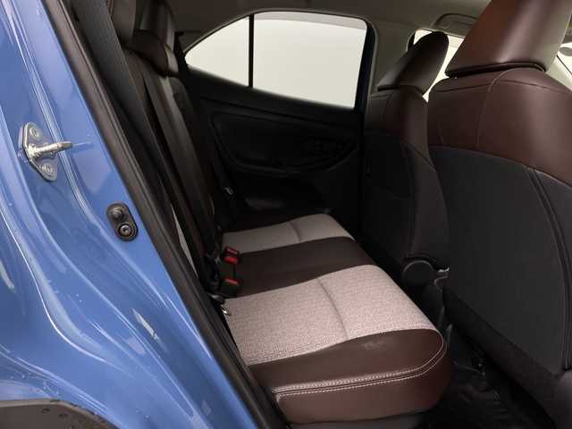 トヨタ ヤリスクロス ハイブリッド Z 新潟県 2022(令4)年 2.8万km グレイッシュブルー 4WD/トヨタセーフティセンス/2本出しマフラー/純正ディーラーナビ/Bluetooth/フルセグTV/パノラミックビューモニター/レーダークルーズコントロール/LEDオートライト/ハーフレザーシート/パワーシート/シートヒーター/純正18インチアルミホイール/電格ミラー/ウィンカーミラー/ブラインドスポットモニター/レーントレーシングアラート/スマートキー/ビルトインETC