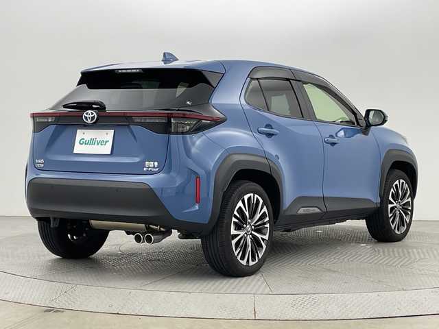 トヨタ ヤリスクロス ハイブリッド Z 新潟県 2022(令4)年 2.8万km グレイッシュブルー 4WD/トヨタセーフティセンス/2本出しマフラー/純正ディーラーナビ/Bluetooth/フルセグTV/パノラミックビューモニター/レーダークルーズコントロール/LEDオートライト/ハーフレザーシート/パワーシート/シートヒーター/純正18インチアルミホイール/電格ミラー/ウィンカーミラー/ブラインドスポットモニター/レーントレーシングアラート/スマートキー/ビルトインETC