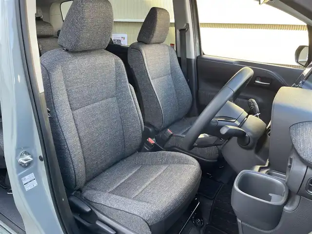 トヨタ シエンタ ハイブリッド Z 東京都 2025(令7)年 1.5万km アーバンカーキ 純正ナビ　/Bluetooth　/フルセグTV　/全周囲カメラ　/両側電動スライドドア　/レーダークルーズコントロールシステム　/BSM　/ドライブレコーダー　/純正フロアマット　/純正LED　/衝突被害軽減システム/ABS/横滑り防止装置/コーナーセンサー/レーンアシスト/盗難防止装置/オートライト/オートマチックハイビーム