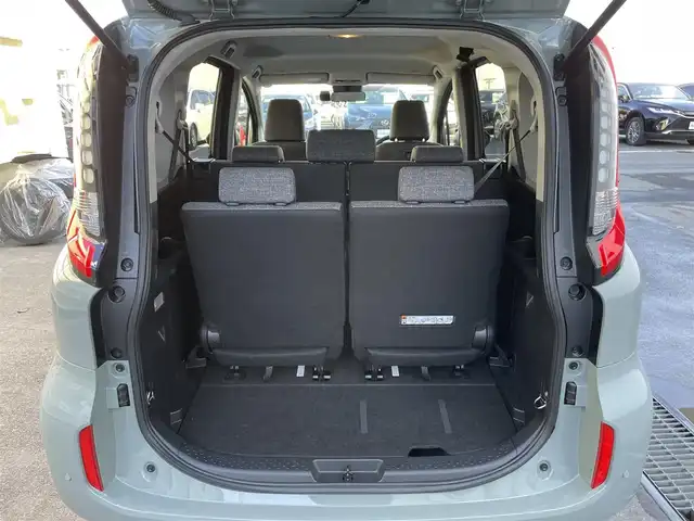 トヨタ シエンタ ハイブリッド Z 東京都 2025(令7)年 1.5万km アーバンカーキ 純正ナビ　/Bluetooth　/フルセグTV　/全周囲カメラ　/両側電動スライドドア　/レーダークルーズコントロールシステム　/BSM　/ドライブレコーダー　/純正フロアマット　/純正LED　/衝突被害軽減システム/ABS/横滑り防止装置/コーナーセンサー/レーンアシスト/盗難防止装置/オートライト/オートマチックハイビーム