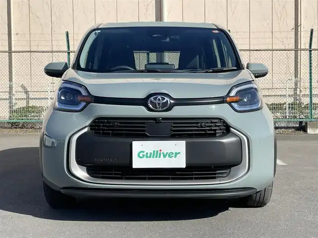 トヨタ シエンタ ハイブリッド Z 東京都 2025(令7)年 1.5万km アーバンカーキ 純正ナビ　/Bluetooth　/フルセグTV　/全周囲カメラ　/両側電動スライドドア　/レーダークルーズコントロールシステム　/BSM　/ドライブレコーダー　/純正フロアマット　/純正LED　/衝突被害軽減システム/ABS/横滑り防止装置/コーナーセンサー/レーンアシスト/盗難防止装置/オートライト/オートマチックハイビーム