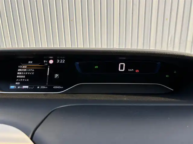 日産 セレナ e－パワー ハイウェイスター V 滋賀県 2020(令2)年 4.3万km ブリリアントホワイトパール 2トーン 日産プロパイロット/衝突軽減ブレーキ/車線逸脱警報/標識認識システム/ブラインドスポットモニター/アラウンドビューモニター/純正10インチメモリナビ/(フルセグTV CD DVD Blu-ray Bluetooth USB)/純正後席モニター/シートヒーター/両側パワースライドドア/革巻きステアリング/ステアリングリモコン/ステアリングヒーター/電動パーキングブレーキ/オートブレーキホールド/電動格納ミラー/ウインカーミラー/ETC/前後ドライブレコーダー/純正フロアマット/LEDオートヘッドライト