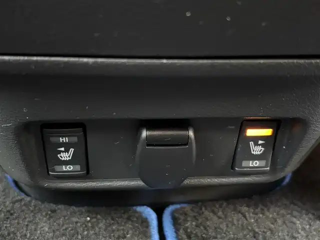 日産 セレナ e－パワー ハイウェイスター V 滋賀県 2020(令2)年 4.3万km ブリリアントホワイトパール 2トーン 日産プロパイロット/衝突軽減ブレーキ/車線逸脱警報/標識認識システム/ブラインドスポットモニター/アラウンドビューモニター/純正10インチメモリナビ/(フルセグTV CD DVD Blu-ray Bluetooth USB)/純正後席モニター/シートヒーター/両側パワースライドドア/革巻きステアリング/ステアリングリモコン/ステアリングヒーター/電動パーキングブレーキ/オートブレーキホールド/電動格納ミラー/ウインカーミラー/ETC/前後ドライブレコーダー/純正フロアマット/LEDオートヘッドライト