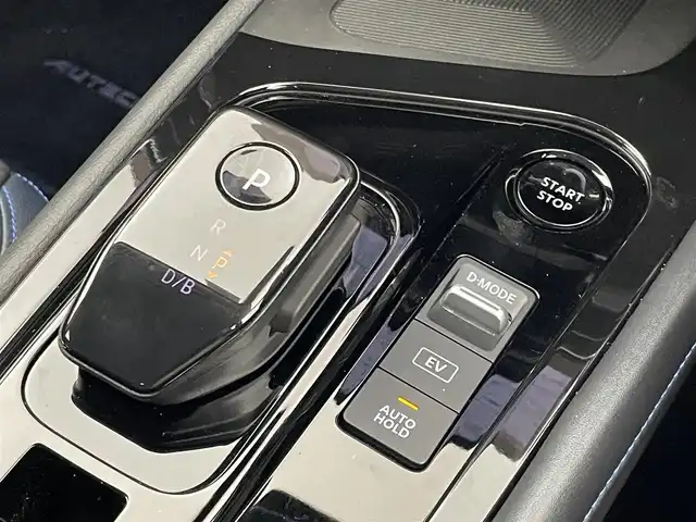 日産 ノート オーテック 埼玉県 2021(令3)年 3.3万km 紺 純正9インチメモリナビ/BT・USB・HDMI接続/フルセグTV/ETC2.0/インテリジェントルームミラー/アラウンドビューモニター/プロパイロット/クルーズコントロール/ブレーキホールド/電動パーキングブレーキ/プッシュスタート/バックカメラ/純正16インチAW/純正フロアマット/LEDライト/オートマチックハイビーム/ウインカーミラー