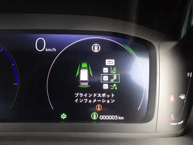 ホンダ ステップワゴン スパーダ eHEV 千葉県 2025(令7)年 0.1万km未満 プラチナホワイトパール スパーダ　e:HEV　3CJ4AP3　11.4インチナビHonda CONNECTナビ LXM-247VFLi(317900円)/ホンダセンシング/・衝突軽減ブレーキ（CMBS）/・車線維持支援システム（LKAS）/・アダプティブクルーズコントロール（ACC）/・後方誤発進抑制機能/・誤発進抑制機能/パワーバックドア/両側パワースライドドア/純正コネクトナビ/地デジTV/【DVD/CD再生機能　Bluetooth接続】/【Apple CarPlay　Android Auto対応】/バックカメラ/革巻きステアリング/ステアリングスイッチ/LEDヘッドライト/ウインカーミラー/コーナーセンサー/純正16インチアルミホイル/サイド/カーテンエアバッグ/Honda スマートキー