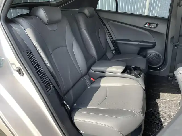 トヨタ プリウス ＰＨＶ A レザーパッケージ 福岡県 2018(平30)年 6.3万km スティールブロンドM 黒革シート/メーカー純正ナビ/フルセグＴＶ/ブルートゥース/バックカメラ/衝突軽減/ＢＳＭ/レーダークルーズコントロール/前席シートヒーター/パワーシート/ＥＴＣ２．０/クリアランスソナー/ＬＤＡ
