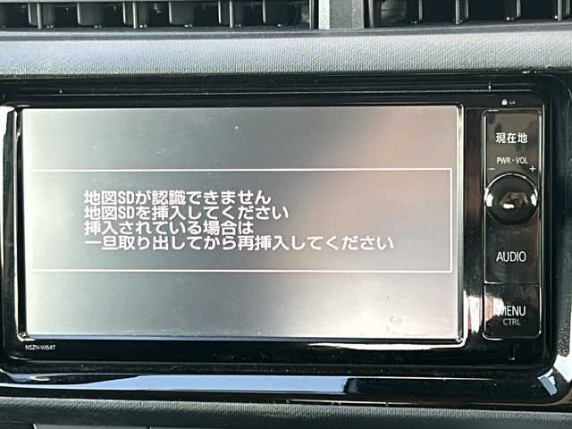 トヨタ アクア G ブラックソフトレザーセレ 静岡県 2016(平28)年 3.7万km ライムホワイトパールクリスタルシャイン 【主要装備】/純正ナビ（Bluetooth　DVD再生　フルセグTV）/バックカメラ　/シートヒーター（運転席　助手席）/クルーズコントロール　/ＥＴＣ車載器　/前後ドラレコ　/レーンアシスト　/オートライト　/ＬＥＤヘッドライト　/コーナーセンサー　/盗難防止装置　/社外テールランプ　エアバック/フロアマット/横滑り防止装置/衝突被害軽減システム/オートハイビーム