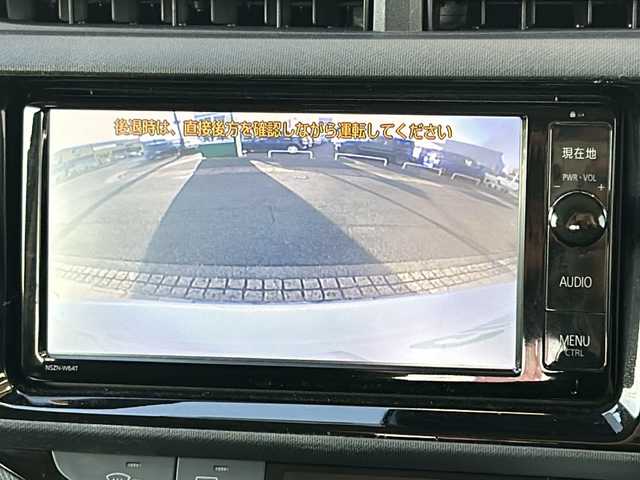 トヨタ アクア G ブラックソフトレザーセレ 静岡県 2016(平28)年 3.7万km ライムホワイトパールクリスタルシャイン 【主要装備】/純正ナビ（Bluetooth　DVD再生　フルセグTV）/バックカメラ　/シートヒーター（運転席　助手席）/クルーズコントロール　/ＥＴＣ車載器　/前後ドラレコ　/レーンアシスト　/オートライト　/ＬＥＤヘッドライト　/コーナーセンサー　/盗難防止装置　/社外テールランプ　エアバック/フロアマット/横滑り防止装置/衝突被害軽減システム/オートハイビーム