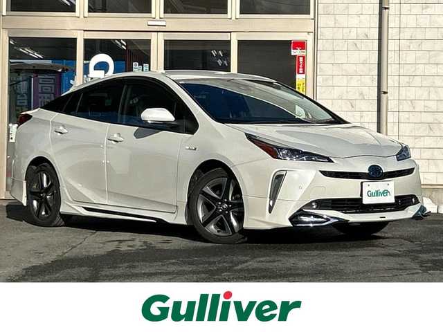 トヨタ プリウス A プレミアム　ツーリングセレ 岩手県 2019(令1)年 4.9万km ホワイトパールクリスタルシャイン ・寒冷地仕様/・4WD/・純正エンジンスターター/・純正ナビNSZT-Y68T/・フルセグ/・AM/FM/SD/Bluetooth/・プッシュスタート/・スマートキー/・スペアキー1本/・Toyota Safety Sense/・オートライト/・オートマチックハイビーム/・レーダークルーズコントロール/・パワーシート（D席）/・シートヒーター（D＋N）/・エアシート（D＋N）/・アドバンストパーク/・純正フロアマット/・純正ドアバイザー/・スタットレスタイヤAWセット車載/・保証書/・取扱説明書
