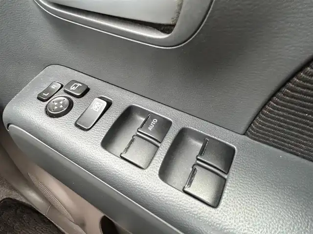 日産 モコ E ショコラティエ 滋賀県 2010(平22)年 3.7万km スノーパールホワイト 純正オーディオ（CD/AM/FM)/フラットシート/純フロアマット/電動格納ミラー/取扱説明書/保障書