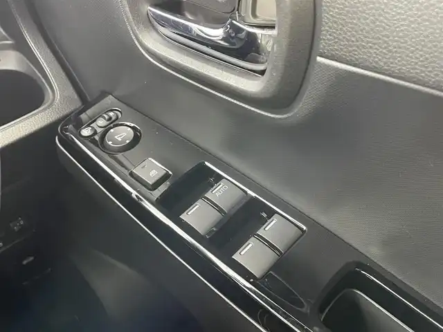 ホンダ Ｎ ＯＮＥ プレミアム ツアラー 宮城県 2020(令2)年 1.4万km ブリティッシュグリーンP 禁煙車/ターボ/純正ナビ/純正15インチアルミホイール/ETC/KENWOODドライブレコーダー/MTモード付/バックカメラ/スマートキー/シートヒーター/プッシュボタン/アイドリングストップ/LEDヘッドライト/LEDフォグランプ/ホンダセンシング/ABS/衝突被害軽減システム/横滑り防止装置/レーンキープアシスト/エアバッグ