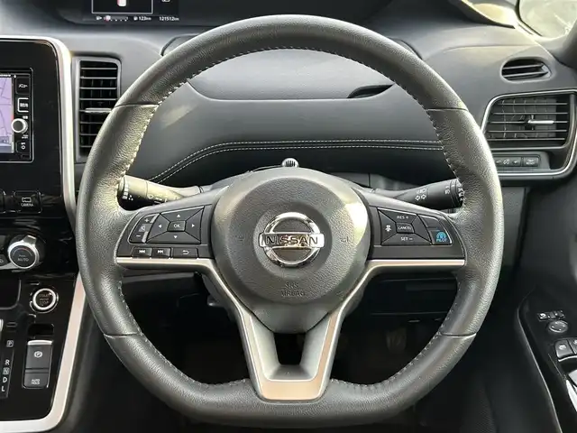 日産 セレナ ハイウェイスター G 群馬県 2016(平28)年 12.2万km ブリリアントホワイトパール (株)IDOMが運営する【じしゃロン伊勢崎店】の自社ローン専用車両になりますこちらは現金またはオートローンご利用時の価格です。自社ローンご希望の方は別途その旨お申付け下さい/プロパイロット/両側パワースライドドア/純正SDナビゲーション/アラウンドビューカメラ/フリップダウンモニター/CD/DVD/SD/USB/BT/DTV/ETC/オートライト/アイドリングストップ/ドアバイザー/純正フロアマット