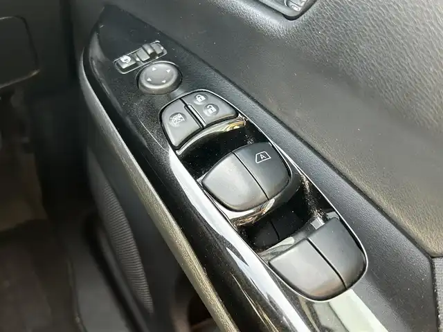 日産 セレナ ハイウェイスター G 群馬県 2016(平28)年 12.2万km ブリリアントホワイトパール (株)IDOMが運営する【じしゃロン伊勢崎店】の自社ローン専用車両になりますこちらは現金またはオートローンご利用時の価格です。自社ローンご希望の方は別途その旨お申付け下さい/プロパイロット/両側パワースライドドア/純正SDナビゲーション/アラウンドビューカメラ/フリップダウンモニター/CD/DVD/SD/USB/BT/DTV/ETC/オートライト/アイドリングストップ/ドアバイザー/純正フロアマット