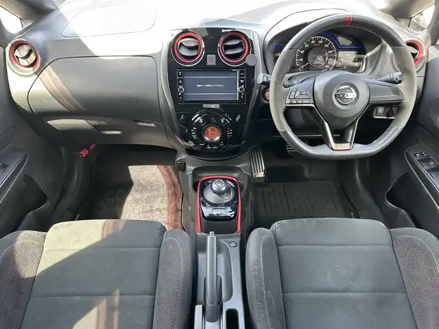 日産 ノート e－パワー ニスモ 静岡県 2018(平30)年 4.5万km ブリリアントホワイトパール 純正ナビ/（AM/FM/CD/DVD/BT)/ワンセグTV/アラウンドビューモニター/バックカメラ /インテリジェントルームミラー/スマートキー/プッシュスタート/エマージェンシーブレーキ/レーンキープアシスト/横滑り防止装置/電格ミラー/ドライブレコーダー/ETC/純正フロアマット/LEDヘッドライト