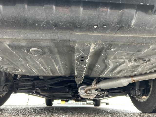 トヨタ エスクァイア ハイブリッド Gi プレミアムパッケージ ブラックテーラード 佐賀県 2019(令1)年 6.6万km ブラック トヨタセーフティセンス/・プリクラッシュセーフティ/・レーンディパーチャーアラート/・オートハイビーム/クルーズコントロール/クリアランスソナー/社外ナビ/・フルセグTV/BT/CD/DVD/・バックカメラ/フリップダウンモニター/純正15インチAW/両側パワースライドドア/LEDヘッドライト/オートライト/フォグランプ/ハーフレザーシート(合皮)/前席シートヒーター/前後ドライブレコーダー(DRV-MR740)/ETC/プッシュスタート/ウッドコンビ革巻きステアリング/ステアリングヒーター/ステアリングスイッチ/リアサンシェード/バックテーブル/電動格納ミラー/ドアバイザー/ISOFIX