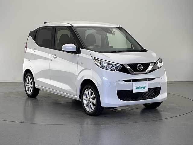 日産 デイズ X 長野県 2023(令5)年 1.8万km プレミアムサンシャインオレンジメタリック/シルキーホワイト 4WD/レンタアップ/社外メモリナビ&CD&DVD&BT/社外前方ドライブレコーダー/前席シートヒーター/バックカメラ/ETC/ハロゲンライト/オートライト/電動格納ミラー/純正14インチAW装着/社外フロアマット/プッシュスタート/スマートキー/取扱説明書/保証書