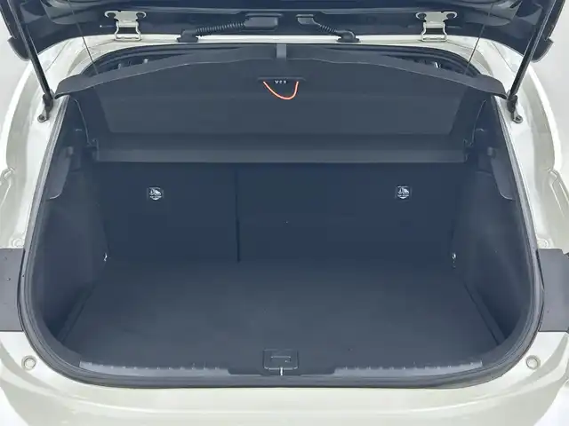トヨタ カローラ スポーツ G Z 岡山県 2019(平31)年 5.2万km ホワイトパールクリスタルシャイン ＴＲＤエアロ/純正9インチＳＤナビゲーション/(CD/DVD/SD/BT/HDMI/フルセグTV)/バックモニター/ビルトインETC/純正ドライブレコーダー前方/前席シートヒーター/衝突軽減ブレーキ/レーダークルーズコントロール/レーンキープアシスト/オートハイビームアシスト/LEDオートヘッドライト/純正18インチAW/スマートキー