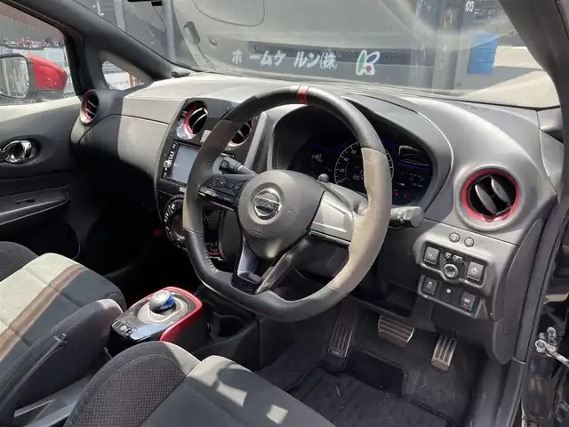 日産 ノート e－パワー ニスモ 滋賀県 2017(平29)年 3万km スーパーブラック 純正ナビ/Bluetooth/CD/DVD/SD/AUX/フルセグテレビ/アラウンドビューモニター/ETC/インテリジェントエマージェンシーブレーキ/車線逸脱警報/純正フロアマット/前後ドライブレコーダー/LEDヘッドライト/プッシュスタート /スマートキー/スペアキー
