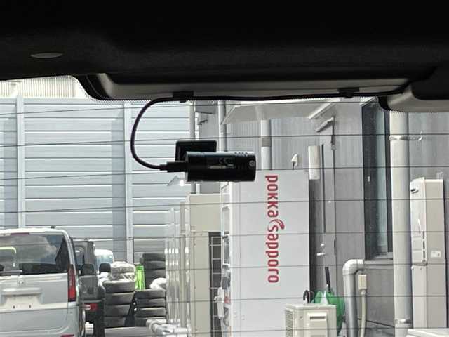 日産 ノート e－パワー ニスモ 愛知県 2017(平29)年 3万km スーパーブラック 純正ナビ/Bluetooth/CD/DVD/SD/AUX/フルセグテレビ/アラウンドビューモニター/ETC/インテリジェントエマージェンシーブレーキ/車線逸脱警報/純正フロアマット/前後ドライブレコーダー/LEDヘッドライト/プッシュスタート /スマートキー/スペアキー