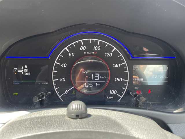 日産 ノート e－パワー ニスモ 愛知県 2017(平29)年 3万km スーパーブラック 純正ナビ/Bluetooth/CD/DVD/SD/AUX/フルセグテレビ/アラウンドビューモニター/ETC/インテリジェントエマージェンシーブレーキ/車線逸脱警報/純正フロアマット/前後ドライブレコーダー/LEDヘッドライト/プッシュスタート /スマートキー/スペアキー