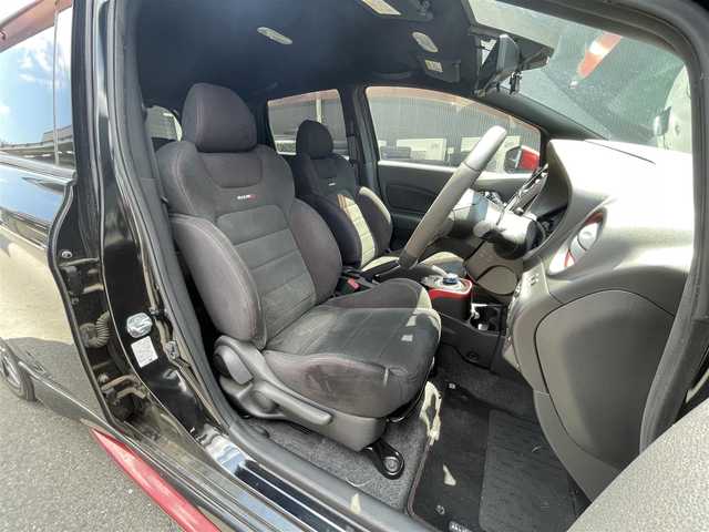 日産 ノート e－パワー ニスモ 愛知県 2017(平29)年 3万km スーパーブラック 純正ナビ/Bluetooth/CD/DVD/SD/AUX/フルセグテレビ/アラウンドビューモニター/ETC/インテリジェントエマージェンシーブレーキ/車線逸脱警報/純正フロアマット/前後ドライブレコーダー/LEDヘッドライト/プッシュスタート /スマートキー/スペアキー