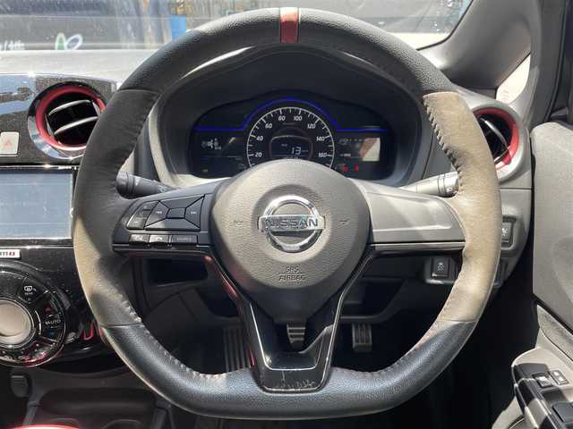 日産 ノート e－パワー ニスモ 愛知県 2017(平29)年 3万km スーパーブラック 純正ナビ/Bluetooth/CD/DVD/SD/AUX/フルセグテレビ/アラウンドビューモニター/ETC/インテリジェントエマージェンシーブレーキ/車線逸脱警報/純正フロアマット/前後ドライブレコーダー/LEDヘッドライト/プッシュスタート /スマートキー/スペアキー