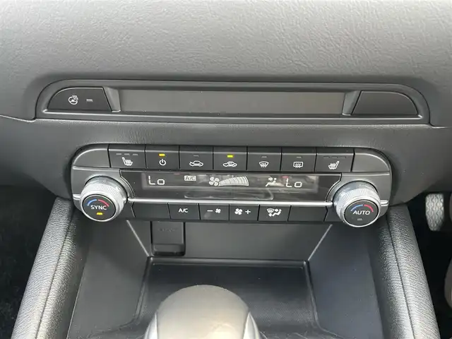 マツダ ＣＸ－５ XD フィールドジャーニー 神奈川県 2022(令4)年 2.9万km ソニックシルバーM i-アクティブセンス/・衝突軽減ブレーキ/レーンキープアシスト/・レーダークルーズコントロール/アダプティブヘッドライト/・クリアランスソナー/ブラインドスポットモニター/・誤発進/誤後進抑制/・ヘッドアップディスプレイ/純正10.25インチオプションナビ/・フルセグ/USB/BT/カープレイ/全方位カメラ/ステアリングスイッチ/ETC/MTモード/ハーフレザーシート/パワーシート(D席)/シートヒーター(D/N席)/LEDヘッドライト/オートライト/フォグライト/スマートキー/プッシュスタート/純正フロアマット/純正17インチAW