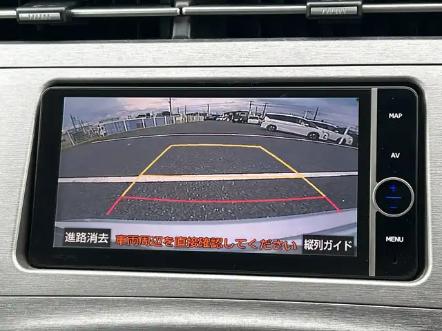 トヨタ プリウス S 千葉県 2014(平26)年 5.9万km シルバーM 純正7インチナビ/(BT/TV/CD/DVD)/バックカメラ/横滑り防止装置/ETC/アイドリングストップ/オートライト/ウィンカーミラー/電動格納ミラー/純正15インチAW/プッシュスタート/スマートキー/フロアマット/取扱説明書