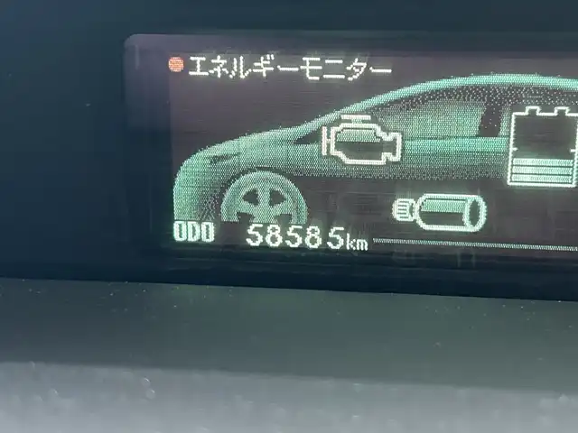 トヨタ プリウス S 千葉県 2014(平26)年 5.9万km シルバーM 純正7インチナビ/(BT/TV/CD/DVD)/バックカメラ/横滑り防止装置/ETC/アイドリングストップ/オートライト/ウィンカーミラー/電動格納ミラー/純正15インチAW/プッシュスタート/スマートキー/フロアマット/取扱説明書