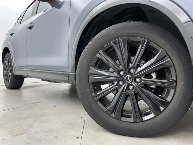 マツダ ＣＸ－５ XD スポーツアピアランス 福岡県 2023(令5)年 2.7万km ポリメタルグレーM 純正ＨＤＤナビ　/ＥＴＣ　/全方位カメラ　/ワイヤレス充電　/レーダークルーズコントロール　/レーンキープ　/コーナーセンサー　/前席シートヒーター　/ステアリングヒーター　/パワーシート　/パワーバックドア　/純正ＡＷ