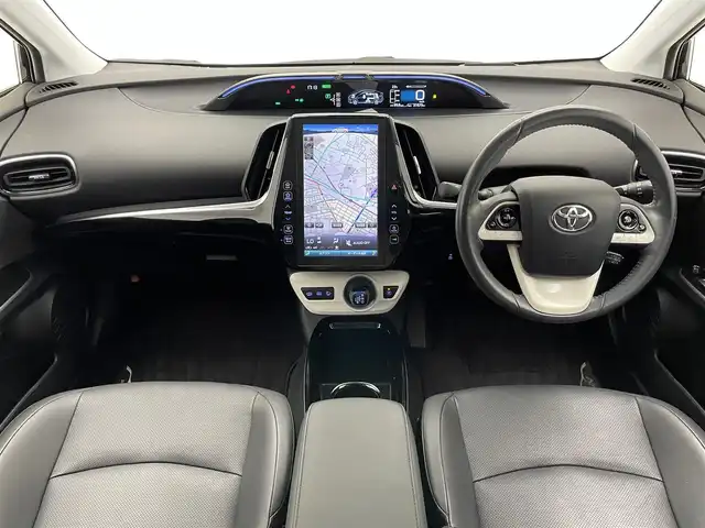 トヨタ プリウス ＰＨＶ A プレミアム 愛知県 2017(平29)年 3.2万km アティチュードブラックマイカ 純正１１．６型ＤＡナビ　アドバンストパーク　ＢＳＭ　黒革　フルセグ　ＡＣ１００Ｖ電源　シートヒーター　ＥＴＣ２．０　セーフティセンス　衝突軽減　追従クルコン　ＬＥＤオートライト　ＨＵＤ　バックカメラ プッシュスタート　スマートキー　ステアリングヒーター　レーンキープ　Bluetooth　