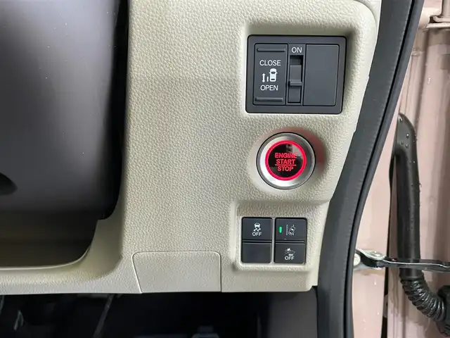 ホンダ Ｎ ＢＯＸ G L ホンダセンシング 岩手県 2019(平31)年 6.1万km ピーチブロッサムパール 4WD/左側パワースライドドア/ホンダセンシング/衝突軽減ブレーキ/誤発進抑制機能/路外逸脱抑制機能/アダプティブクルーズコントロール/車線維持支援システム/先行車発信お知らせ機能/標識認識機能/オートハイビーム/横滑り防止装置/アイドリングストップ/リヤロールサンシェード/チップアップリアシート/前席シートヒーター/純正ナビ/フルセグTV/バックカメラ/ETC/LEDヘッドライト/社外14インチアルミホイール/純正フロアマット