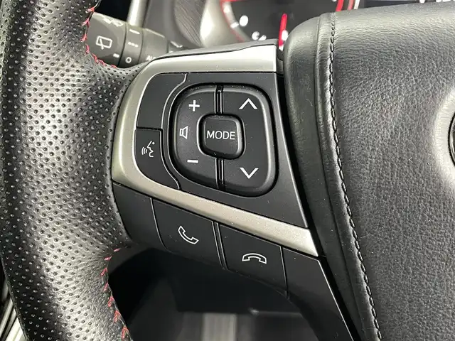 トヨタ ハリアー プログレス 福島県 2017(平29)年 5.3万km ブラック トヨタセーフティセンス/・衝突被害軽減システム/・車線逸脱防止機能/・コーナーセンサー/サンルーフ/純正9インチマルチナビ/・フルセグ/TV/BT/AD/AUX/USB/AM/FM/全方位カメラ/ACC/LEDオートライト/・フォグランプ/・オートハイビーム/ハーフレザーシート/・パワーシート/社外アルミホイール付きスタッドレスタイヤタイヤ/革ステアリング/・ステアリングリモコン/パワーゲート/電子パーキング/・ブレーキホールド/電動格納ミラー/・ウィンカーミラー/・オートミラー/アイドリングストップ/ATモード付MT/ETC2.0/ドラレコ/ドアバイザー/純正フロアマット/プッシュスタート/・スマートキー