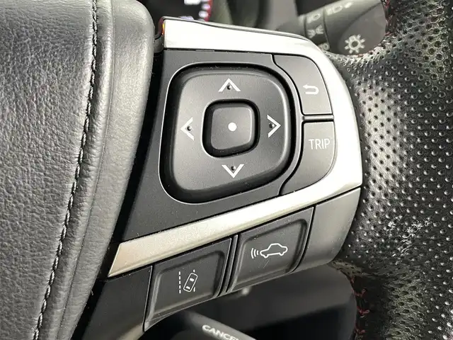 トヨタ ハリアー プログレス 福島県 2017(平29)年 5.3万km ブラック トヨタセーフティセンス/・衝突被害軽減システム/・車線逸脱防止機能/・コーナーセンサー/サンルーフ/純正9インチマルチナビ/・フルセグ/TV/BT/AD/AUX/USB/AM/FM/全方位カメラ/ACC/LEDオートライト/・フォグランプ/・オートハイビーム/ハーフレザーシート/・パワーシート/社外アルミホイール付きスタッドレスタイヤタイヤ/革ステアリング/・ステアリングリモコン/パワーゲート/電子パーキング/・ブレーキホールド/電動格納ミラー/・ウィンカーミラー/・オートミラー/アイドリングストップ/ATモード付MT/ETC2.0/ドラレコ/ドアバイザー/純正フロアマット/プッシュスタート/・スマートキー