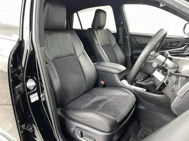 トヨタ ハリアー プログレス 福島県 2017(平29)年 5.3万km ブラック トヨタセーフティセンス/・衝突被害軽減システム/・車線逸脱防止機能/・コーナーセンサー/サンルーフ/純正9インチマルチナビ/・フルセグ/TV/BT/AD/AUX/USB/AM/FM/全方位カメラ/ACC/LEDオートライト/・フォグランプ/・オートハイビーム/ハーフレザーシート/・パワーシート/社外アルミホイール付きスタッドレスタイヤタイヤ/革ステアリング/・ステアリングリモコン/パワーゲート/電子パーキング/・ブレーキホールド/電動格納ミラー/・ウィンカーミラー/・オートミラー/アイドリングストップ/ATモード付MT/ETC2.0/ドラレコ/ドアバイザー/純正フロアマット/プッシュスタート/・スマートキー