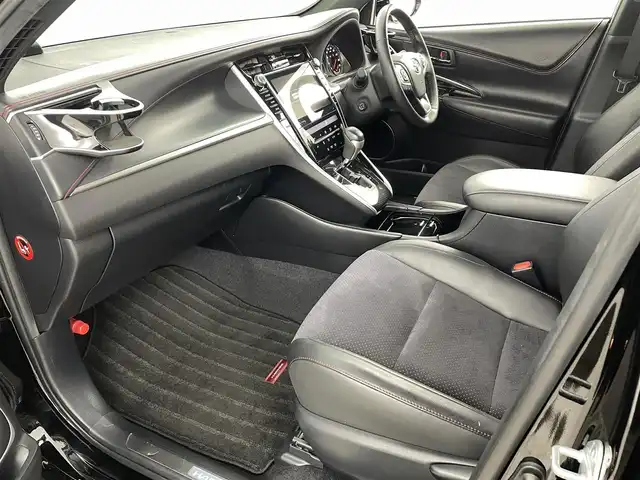 トヨタ ハリアー プログレス 福島県 2017(平29)年 5.3万km ブラック トヨタセーフティセンス/・衝突被害軽減システム/・車線逸脱防止機能/・コーナーセンサー/サンルーフ/純正9インチマルチナビ/・フルセグ/TV/BT/AD/AUX/USB/AM/FM/全方位カメラ/ACC/LEDオートライト/・フォグランプ/・オートハイビーム/ハーフレザーシート/・パワーシート/社外アルミホイール付きスタッドレスタイヤタイヤ/革ステアリング/・ステアリングリモコン/パワーゲート/電子パーキング/・ブレーキホールド/電動格納ミラー/・ウィンカーミラー/・オートミラー/アイドリングストップ/ATモード付MT/ETC2.0/ドラレコ/ドアバイザー/純正フロアマット/プッシュスタート/・スマートキー