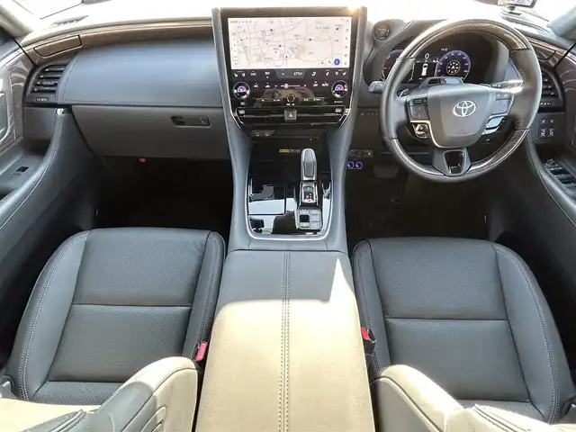 トヨタ アルファードハイブリット エグゼクティブ ラウンジ 埼玉県 2024(令6)年 1.8万km プラチナホワイトパールマイカ 純正ナビ（Bluetooth、CD、DVD、フルセグTV）/全方位カメラ/ETC2.0/サンルーフ/フリップダウン/電動リアゲート/前後ドラレコ/JBLサウンド/ワイヤレス充電/リラクゼーション機能/ワンオーナー/パーキングアシスト/4WD/100V充電/追従走行有クルコン/スペアキー/USB入力端子/オットマン/純正フロアマット/二列目までパワーシート・エアシート・シートヒーター/レザーシート/純正アルミ/LEDヘッド/クリアランスソナー/カーテンエアバッグ/オートマチックハイビーム
