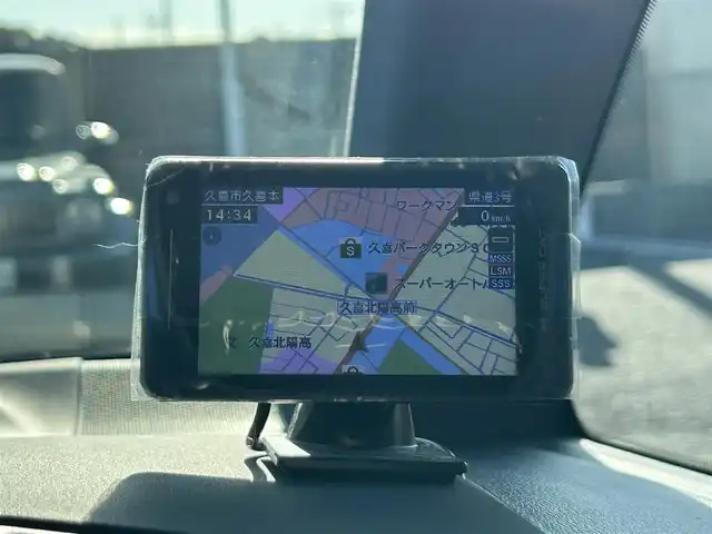 トヨタ アルファードハイブリット エグゼクティブ ラウンジ 埼玉県 2024(令6)年 1.8万km プラチナホワイトパールマイカ 純正ナビ（Bluetooth、CD、DVD、フルセグTV）/全方位カメラ/ETC2.0/サンルーフ/フリップダウン/電動リアゲート/前後ドラレコ/JBLサウンド/ワイヤレス充電/リラクゼーション機能/ワンオーナー/パーキングアシスト/4WD/100V充電/追従走行有クルコン/スペアキー/USB入力端子/オットマン/純正フロアマット/二列目までパワーシート・エアシート・シートヒーター/レザーシート/純正アルミ/LEDヘッド/クリアランスソナー/カーテンエアバッグ/オートマチックハイビーム