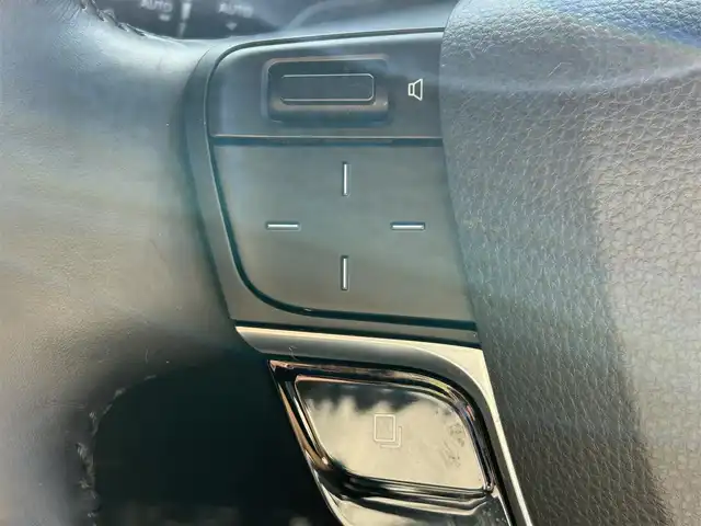 トヨタ アルファードハイブリット エグゼクティブ ラウンジ 埼玉県 2024(令6)年 1.8万km プラチナホワイトパールマイカ 純正ナビ（Bluetooth、CD、DVD、フルセグTV）/全方位カメラ/ETC2.0/サンルーフ/フリップダウン/電動リアゲート/前後ドラレコ/JBLサウンド/ワイヤレス充電/リラクゼーション機能/ワンオーナー/パーキングアシスト/4WD/100V充電/追従走行有クルコン/スペアキー/USB入力端子/オットマン/純正フロアマット/二列目までパワーシート・エアシート・シートヒーター/レザーシート/純正アルミ/LEDヘッド/クリアランスソナー/カーテンエアバッグ/オートマチックハイビーム