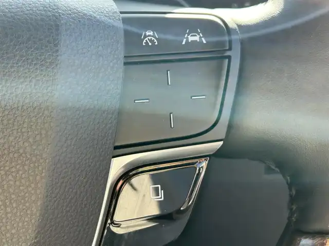 トヨタ アルファードハイブリット エグゼクティブ ラウンジ 埼玉県 2024(令6)年 1.8万km プラチナホワイトパールマイカ 純正ナビ（Bluetooth、CD、DVD、フルセグTV）/全方位カメラ/ETC2.0/サンルーフ/フリップダウン/電動リアゲート/前後ドラレコ/JBLサウンド/ワイヤレス充電/リラクゼーション機能/ワンオーナー/パーキングアシスト/4WD/100V充電/追従走行有クルコン/スペアキー/USB入力端子/オットマン/純正フロアマット/二列目までパワーシート・エアシート・シートヒーター/レザーシート/純正アルミ/LEDヘッド/クリアランスソナー/カーテンエアバッグ/オートマチックハイビーム